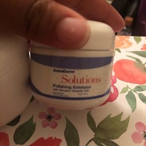 SeneGence Makeup - SeneGence Detoxifying mask & polishing exfoliator SeneGence Makeup - SeneGence Detoxifying mask & polishing exfoliator